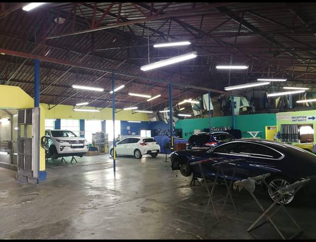 900M² WAREHOUSE FOR SALE IN BOLTONIA